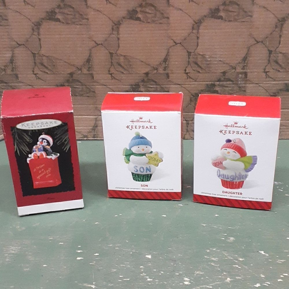 ‎3- pc bundle Hallmark Keepsake ornaments: Mom, Son, Daughter